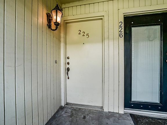 5th image of 1601 S Shepherd Dr #2