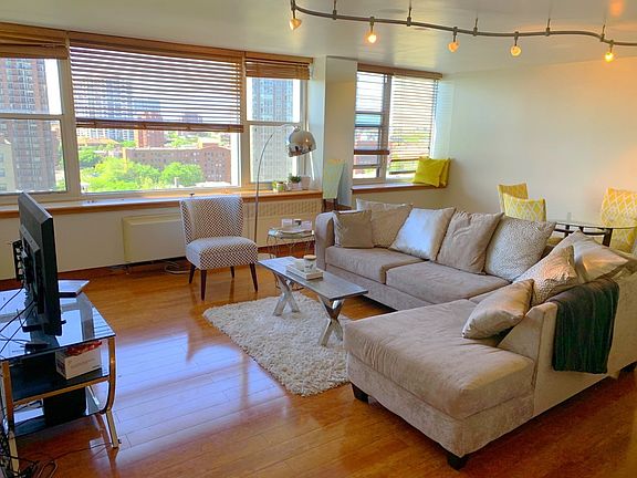 4th image of 4250 N Marine Dr APT 1404