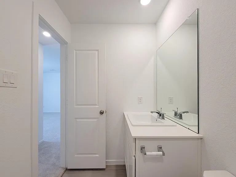 25588 Rose Creek Dr — Photo 40