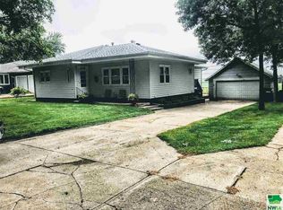 419 S Hamburg St, Holstein, IA 51025