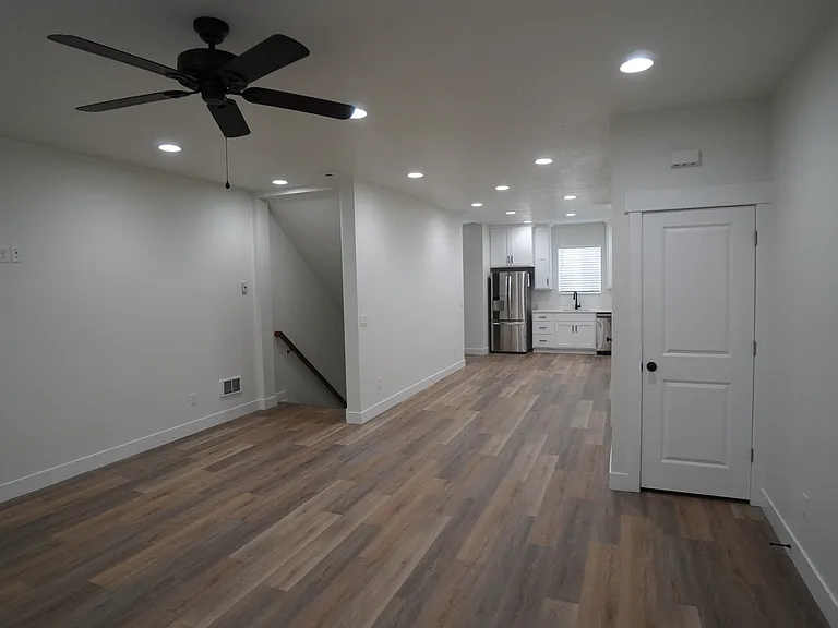 1559 S 150 W — Photo 12