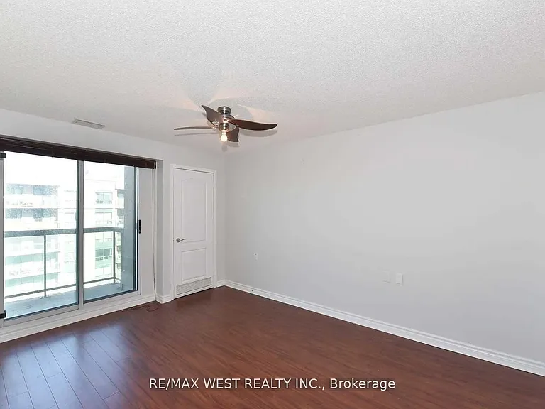 935 Sheppard Ave W #Penthouse 810 — Photo 22
