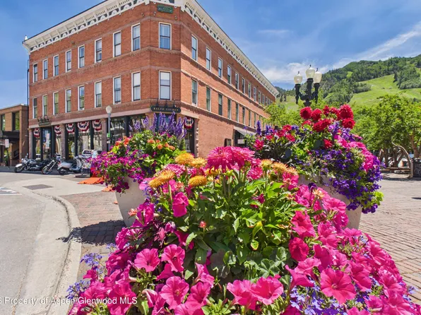 404 S Galena St #207, Aspen, CO 81611