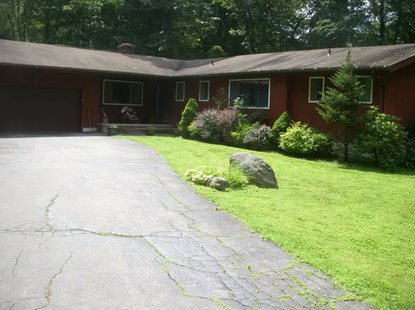 127 New England Dr, Stamford, CT 06903