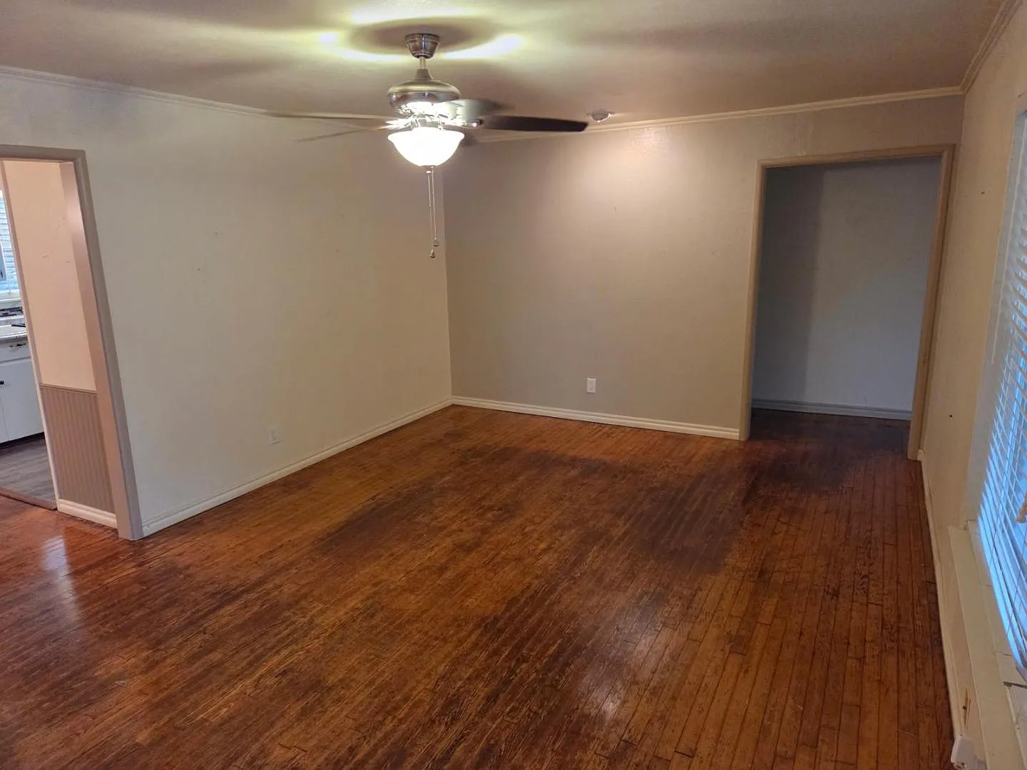 914 W Preston Ave — Photo 3