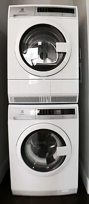 Rented by Weissman Realty | media 17