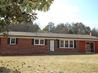 3285 W Gate Dr, Morganton, NC 28655