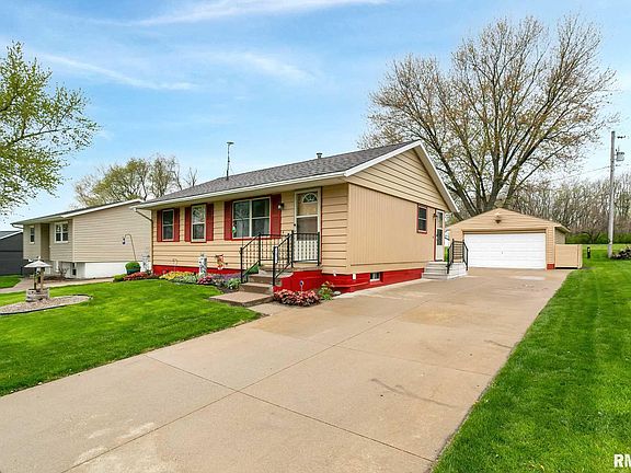 3rd image of 1471 Glenwood Dr