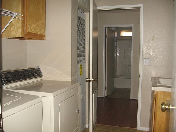 5th image of 1618 De Angelis Ave