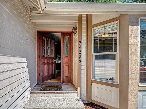 2nd image of 24220 NE 5th Pl