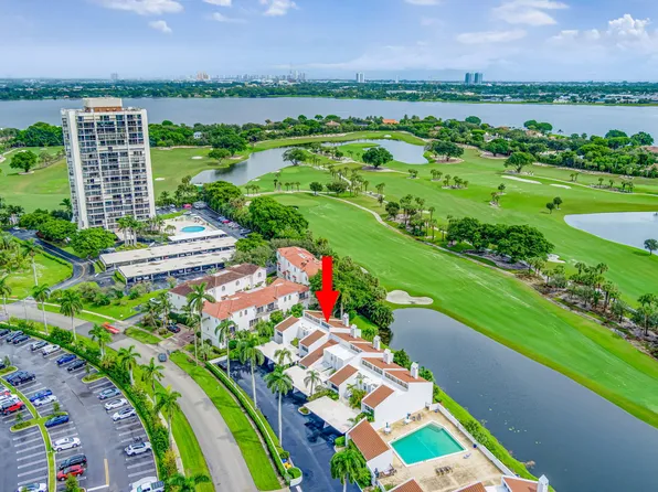 1928 Presidential Way #2-E, West Palm Beach, FL 33401