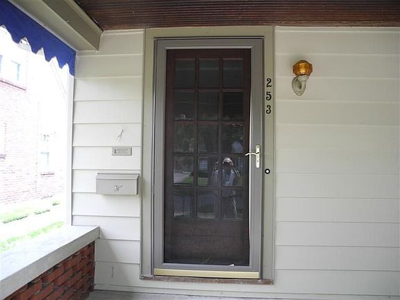 3rd image of 253 Orchard Dr