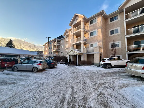 11620 9a Ave NW #213, Edmonton, AB T6J 7B4
