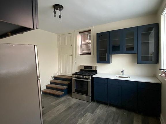 3rd image of 2419 W Potomac Ave Floor 1