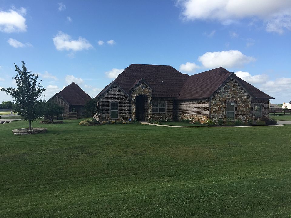 Exterior Main & Guest