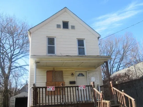 1144 Bellows St, Akron, OH 44301