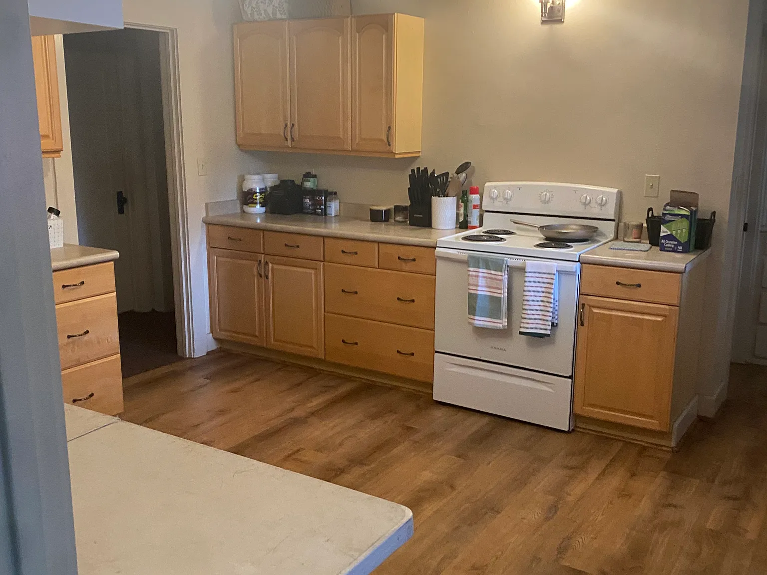 3 bed, $1,300 — Photo 3