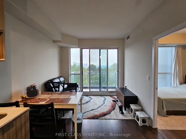 52 Forest Manor Rd #418, Toronto, ON M2J 0E2