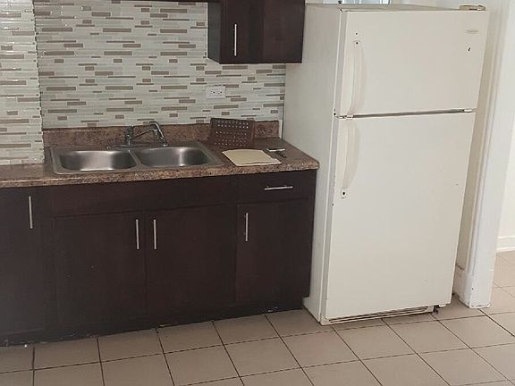 2nd image of 22 Jefferson Ave APT 2