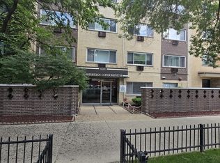 6619 N Sheridan Rd APT 302, Chicago, IL 60626