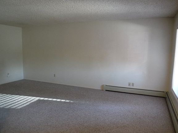 3rd image of 108 Camelot Ct APT 2