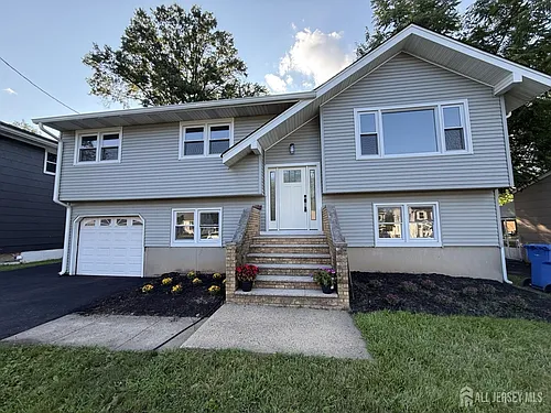 684 West Ave Photo 1