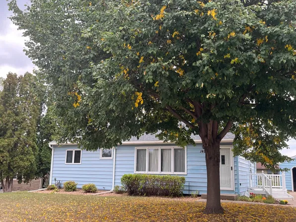 1487 Cope Ave E, Maplewood, MN 55109