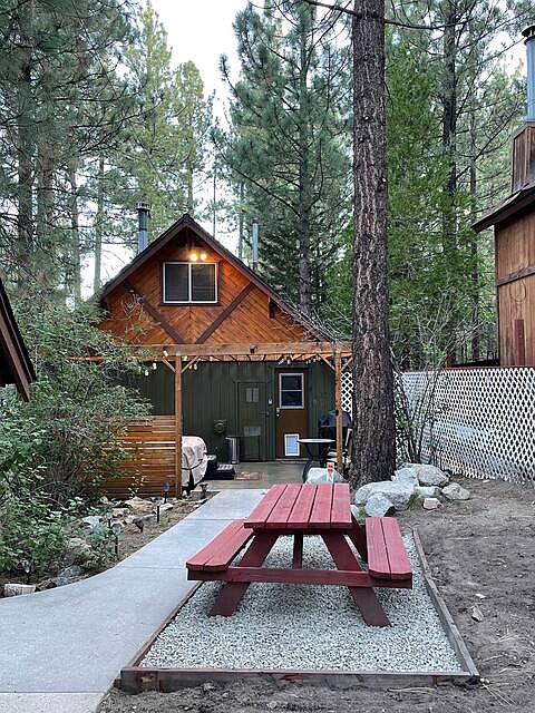 2nd image of 41431 Comstock Ln