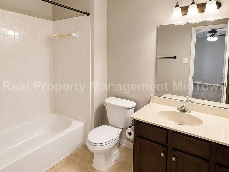 4209 Wingrove Dr — Photo 8