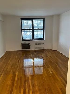 2nd image of 1275 E 51st St APT 3S