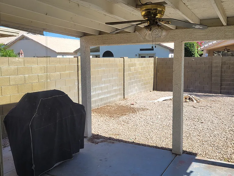 4527 E Mockingbird Dr — Photo 7