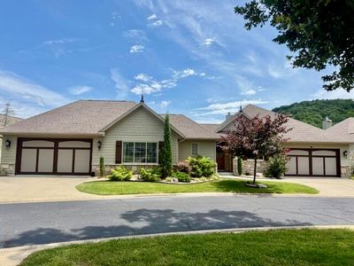 29 Grand Vin Lane, Blue Eye, MO, 65611