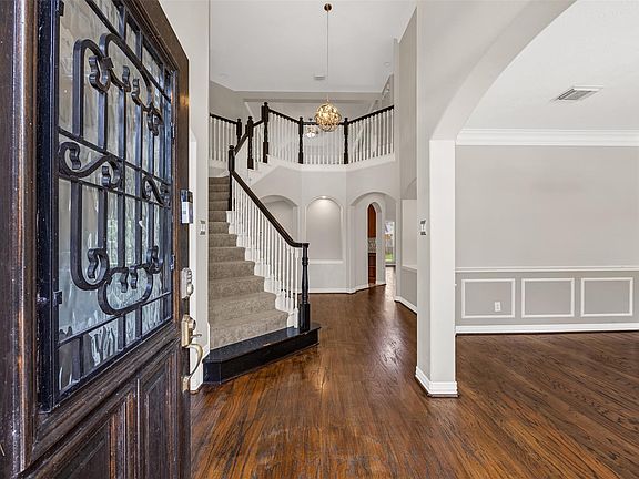 4th image of 6 Villa Canyon Pl