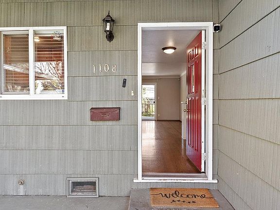 4th image of 1108 Lancaster Way