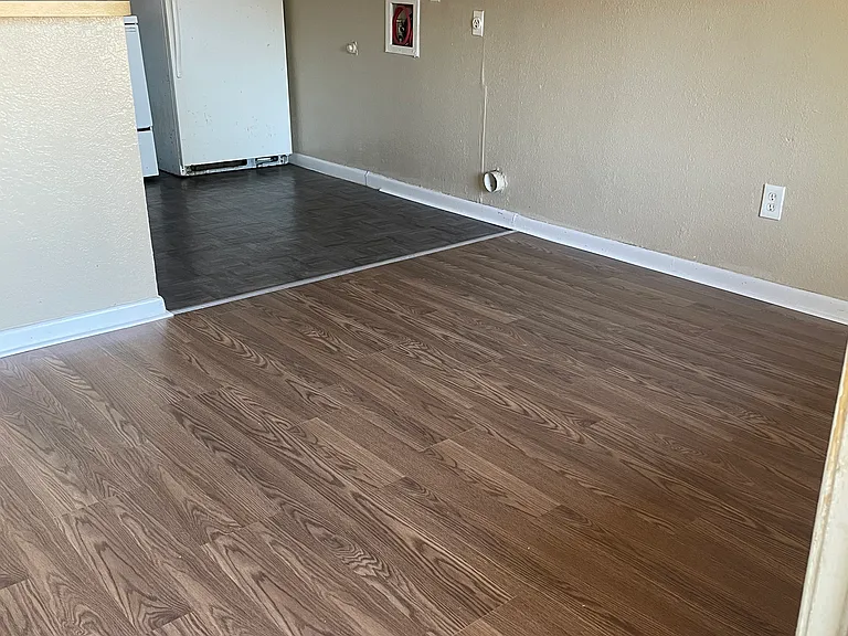 3625 Crestbrook Ct #3 — Photo 5