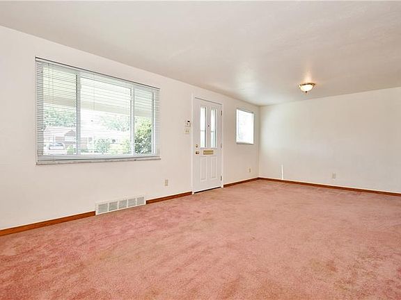 2nd image of 531 Lebanon Manor Dr