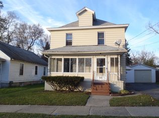 40 Harriett St, Pontiac, MI 48342
