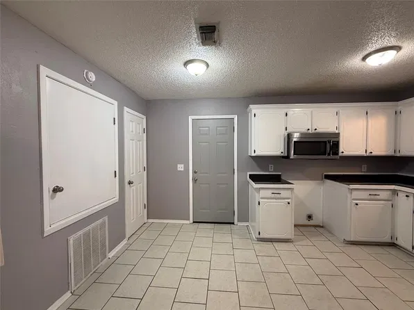 607 N Costilow St, Broken Bow, OK 74728