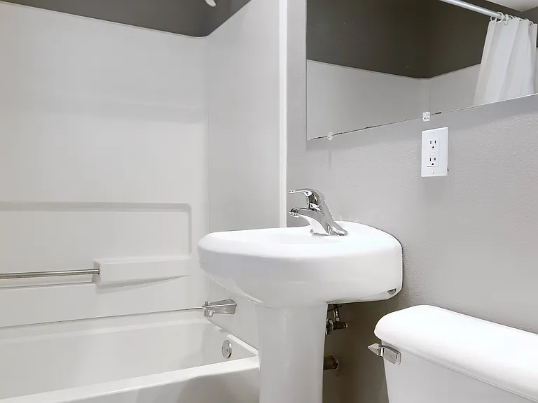2660 N Humboldt Blvd #26 — Photo 4