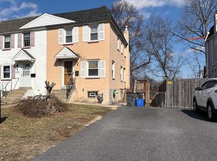 242 Crum Creek Dr, Woodlyn, PA 19094