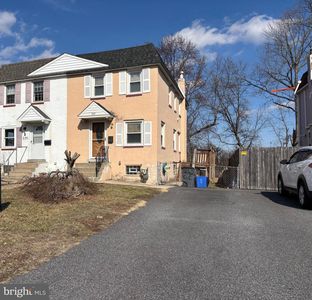 242 Crum Creek Dr, Woodlyn, PA, 19094