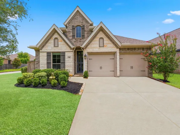 118 Red Petal Way, Conroe, TX 77304