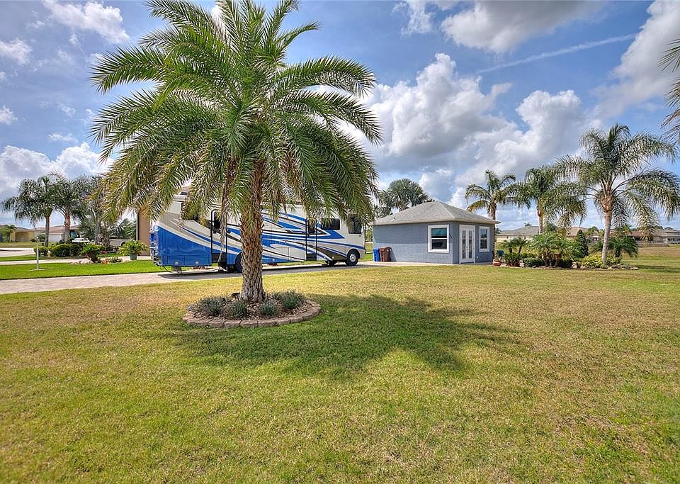 1st image of 544 Narrow Pond Rd