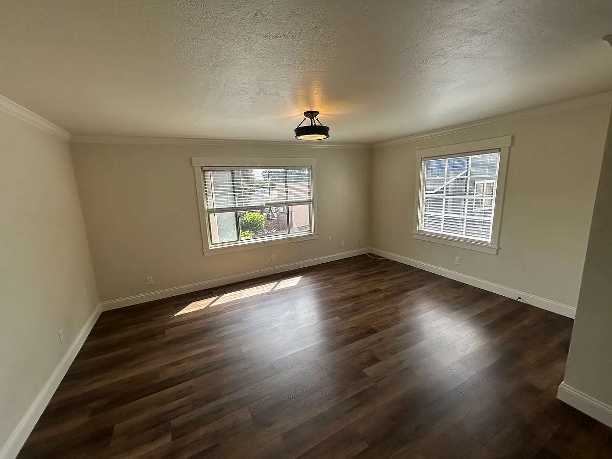 Building Photo - 912 Carolina St #5