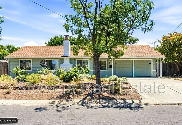 1574 Alpine Dr — Photo 1