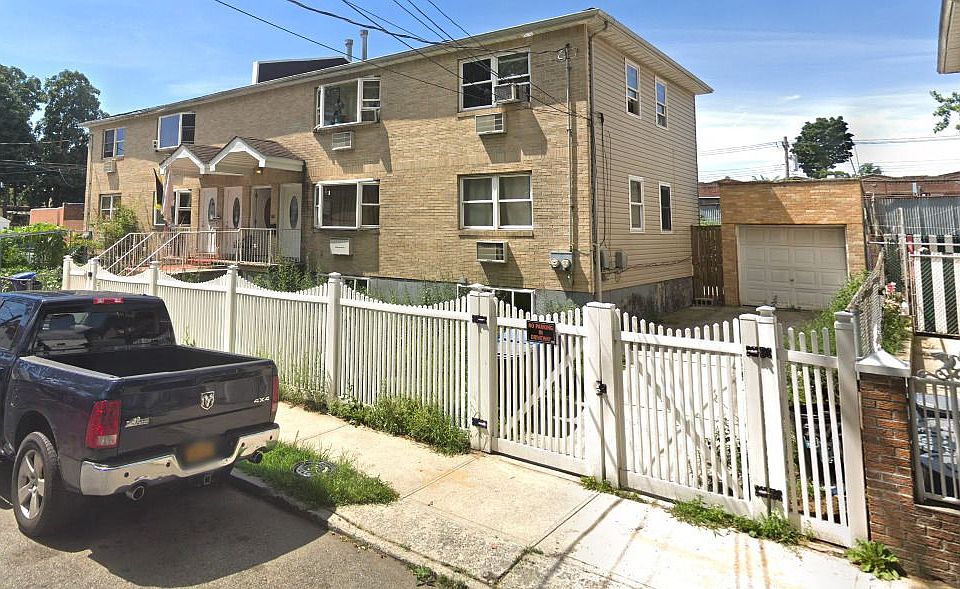 1st image of 11016 153rd St