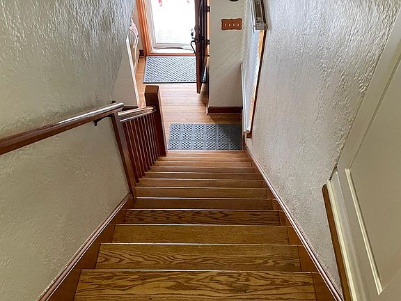 3rd image of 253 Wonderly Ave