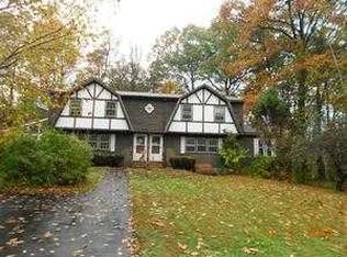 17 Auburn St, Plaistow, NH 03865