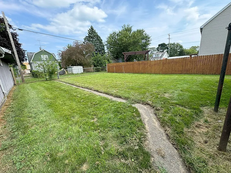 6435 21st Ave — Photo 20