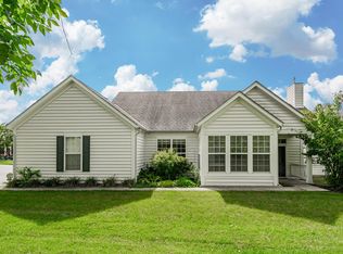 5988 Naughten Pond Dr, Columbus, OH 43213